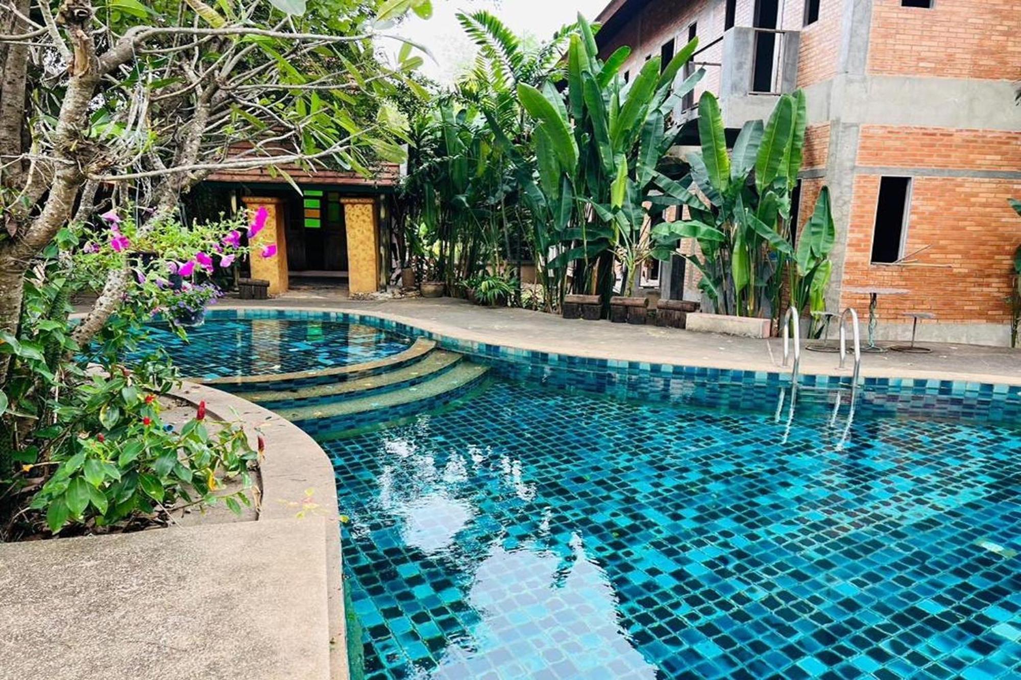 Amethyst Hotel Chiang Mai Exterior photo