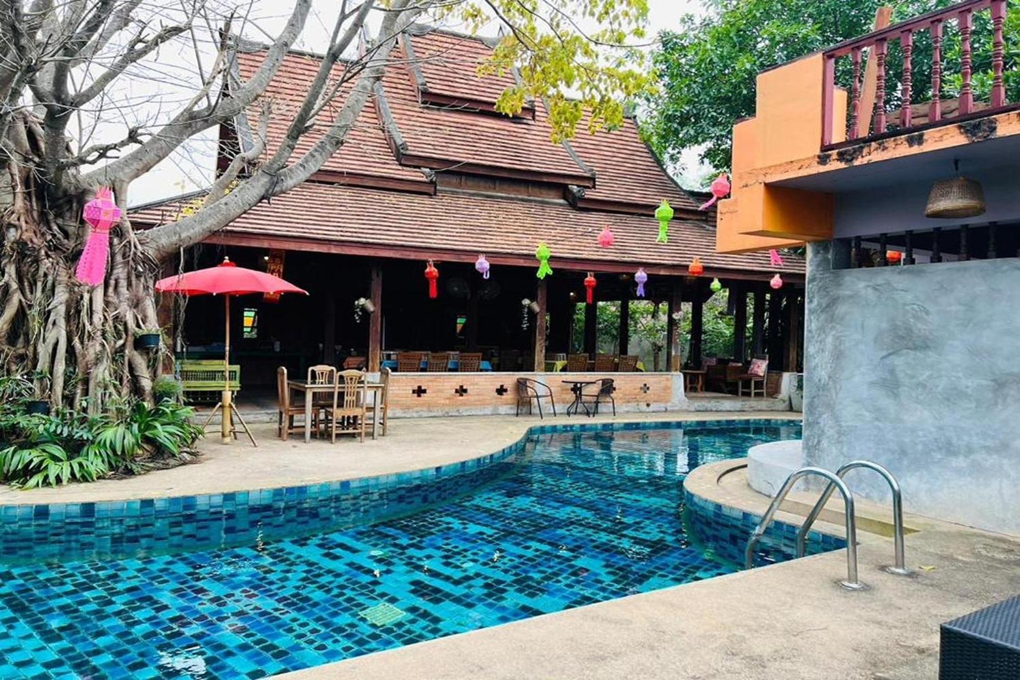 Amethyst Hotel Chiang Mai Exterior photo