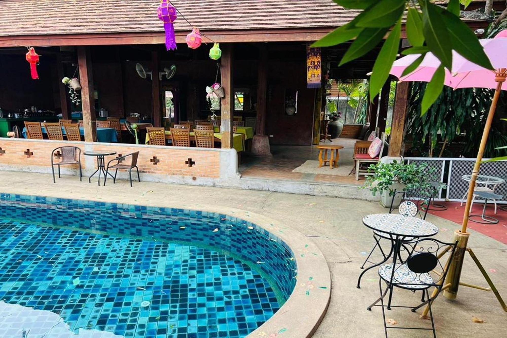 Amethyst Hotel Chiang Mai Exterior photo