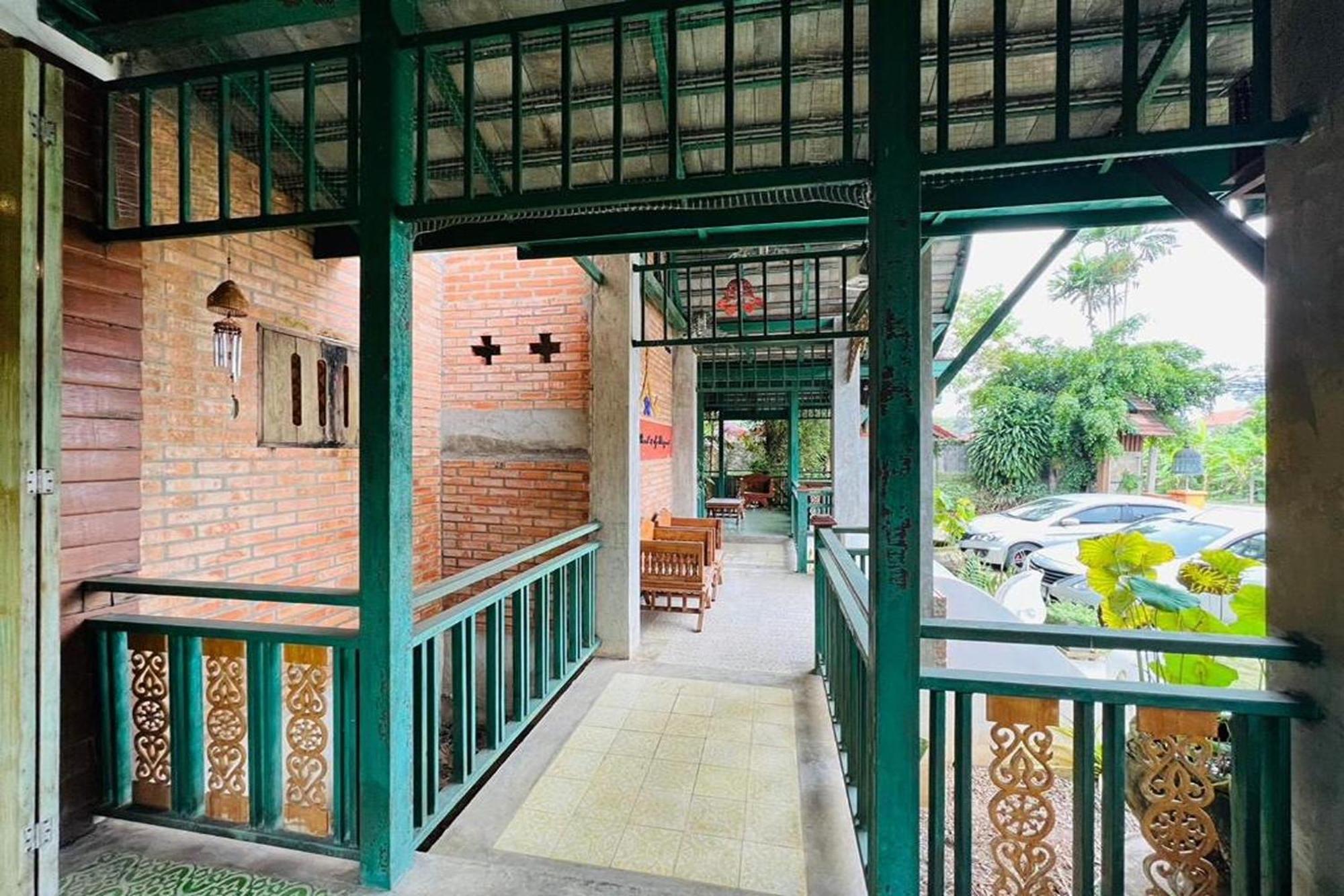 Amethyst Hotel Chiang Mai Exterior photo
